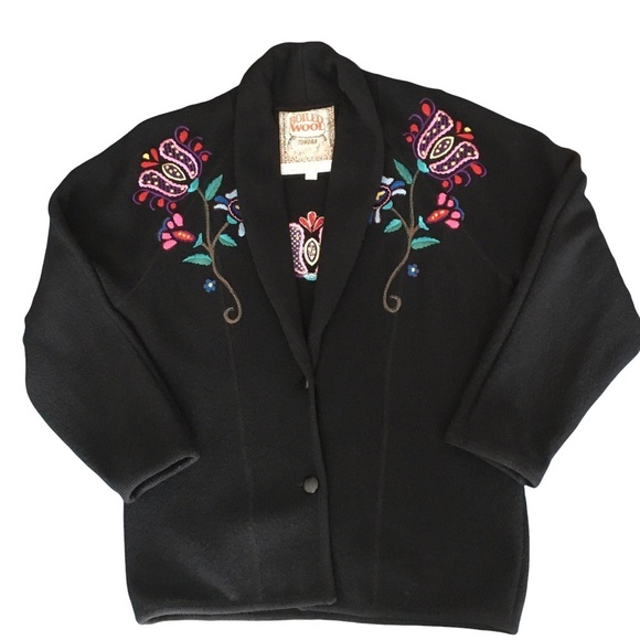 TUNDRA 100%Pure Virgin Wool Black Floral Embroidered Feminine Cozy 2-Button Coat - Picture 2 of 14